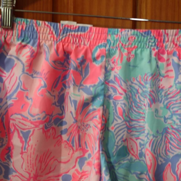 Lilly Pulitzer Luxletic Colorful Floral Print Athletic Shorts LG - Picture 2 of 10